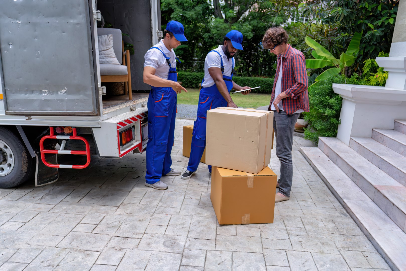 How to Determine Safety Ratings for Office Movers